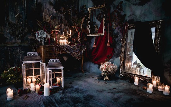 8 ý tưởng trang trí phòng ngủ theo phong cách Gothic huyền bí và sang trọng