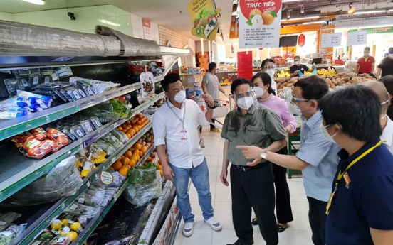 Thủ tướng Phạm Minh Chính thăm siêu thị VinMart tại TP.HCM
