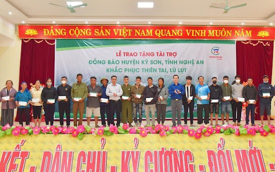 Trungnam Group chia sẻ cùng nhân dân Kỳ Sơn vượt qua lũ dữ, tái thiết cuộc sống