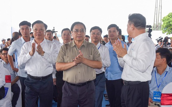 Thủ tướng: Phải “vượt nắng thắng mưa, thực hiện 3 ca 4 kíp“ triển khai đường Vành đai 4 - Vùng Thủ đô Hà Nội