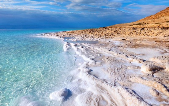 Bí mật những nguyên tố làm nên sự kỳ diệu trong bùn khoáng Biển Chết
