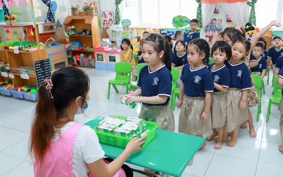 TP Đà Nẵng tổ chức cho học sinh uống sữa học đường ngay ngày đầu tựu trường