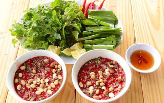 Cách đánh tiết canh bằng củ dền thơm ngon, đúng vị