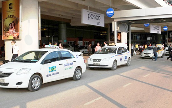 Hà Nội yêu cầu dừng hoạt động taxi đón khách tại sân bay Nội Bài