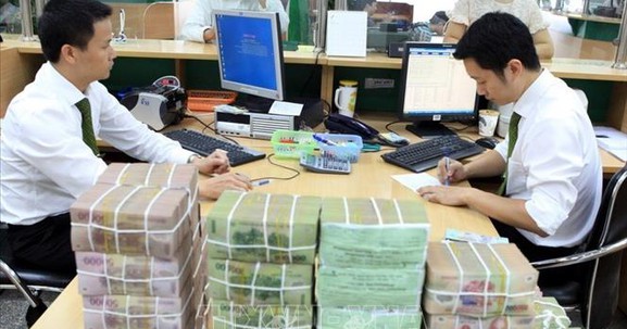 Lãi suất tiền gửi các kỳ hạn dưới 12 tháng tiếp tục giảm