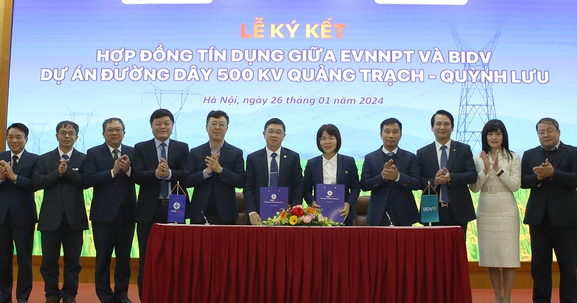 EVNNPT ký hợp đồng tín dụng hơn 15.600 tỷ đồng với 5 ngân hàng để triển khai các Dự án đường dây 500kV mạch 3