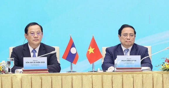 Thủ tướng: Hợp tác kinh tế, đầu tư giữa Việt Nam-Lào cần có đột phá