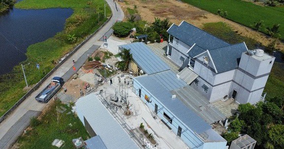 Một căn biệt thự ở Cà Mau bị phản ánh vì xây dựng trái phép trên đất trồng lúa