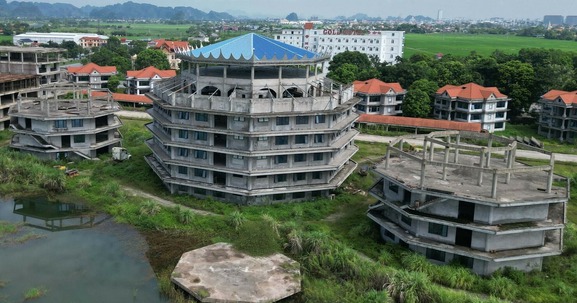 Dự án khách sạn 5 sao cao cấp gần 4.000 tỷ bỏ hoang trên đất vàng của ‘vịnh Hạ Long trên cạn’