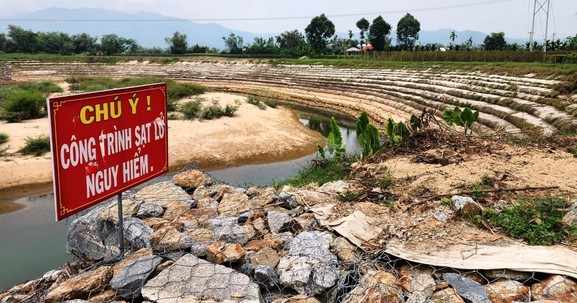 Quảng Nam: 125 tỷ đồng làm kè chống sạt lở khẩn cấp bờ sông Vu Gia - Thu Bồn
