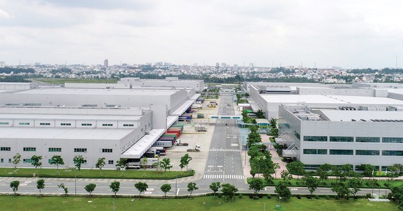 "Sáng - tối" chủ đầu tư khu công nghiệp