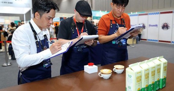 Vinamilk khẳng định vị thế trong pha chế tại đấu trường ASIA LATTE ART BATTLE 