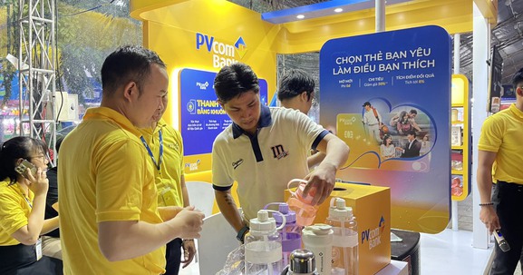 Ứng dụng công nghệ sinh trắc học, PVcomBank tiên phong triển khai thanh toán bằng nhận diện khuôn mặt