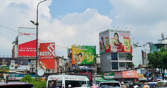 TP. Cần Thơ tăng cường kiểm tra xử lý vi phạm quảng cáo ngoài trời