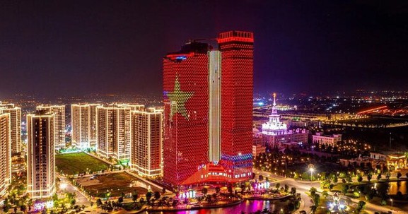 Cư dân Vinhomes háo hức khoe hạng thẻ VinClub