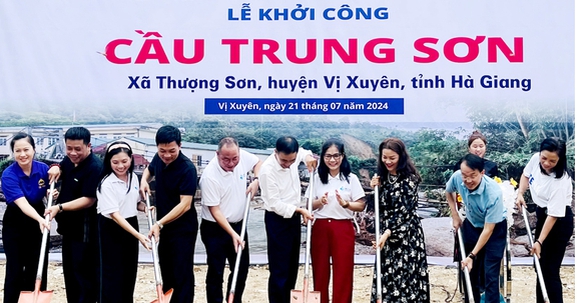 Hà Giang: Kết nối “huyết mạch” giao thông về thôn, bản ở Vị Xuyên