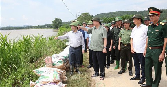 Tổng Bí thư, Chủ tịch nước Tô Lâm kiểm tra công tác phòng, chống lụt bão và thăm hỏi nhân dân vùng lụt, bão tại Tuyên Quang
