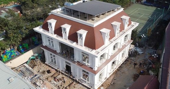 Biệt thự nặng 3.000 tấn ở Bình Dương khiến ‘thần đèn’ 20 năm kinh nghiệm gặp khó