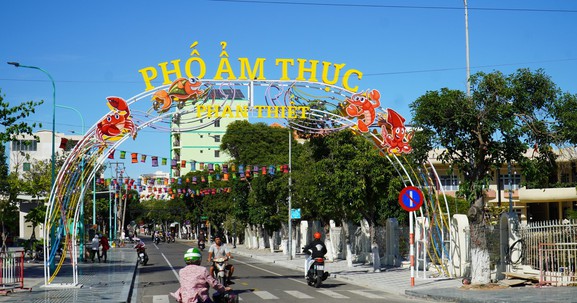 ‘Thủ phủ resort’ của Việt Nam chính thức có phố ẩm thực đêm đầu tiên