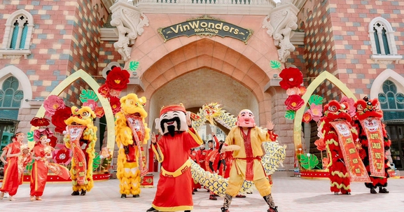 Du xuân đón Tết đậm màu sắc Phương Đông tại Vinpearl khắp 3 miền