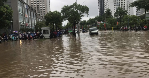 Lãnh đạo TP. Hà Nội lý giải nguyên nhân Thủ đô thường xuyên ngập úng