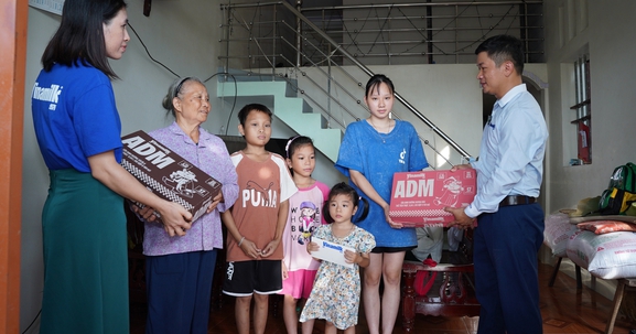 Vinamilk cùng cộng đồng viết tiếp hành trình sẻ chia