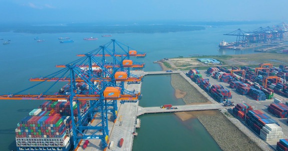 Cảng biển nước sâu lớn nhất Việt Nam đứng vững trong TOP có hiệu suất cao nhất thế giới
