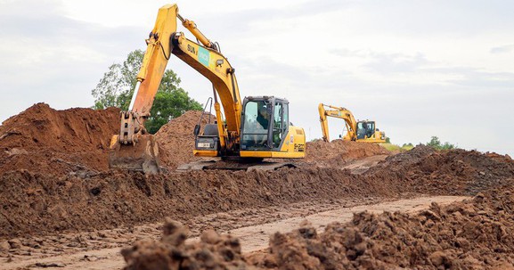 Tuyến cao tốc cuối cùng của trục xương sống Bắc - Nam phía Đông thi công chậm tiến độ, Bộ Xây dựng ra chỉ đạo ‘nóng’