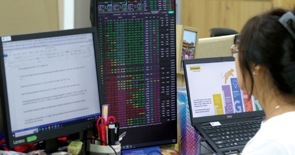 Dòng vốn vào quỹ đầu tư hạ nhiệt