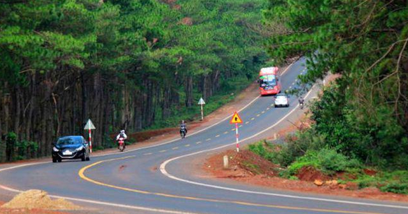 Tuyến đường dài nhất Việt Nam gây kinh ngạc trên báo ngoại: Gần 20.000km, từng là minh chứng sống trong kháng chiến chống Mỹ