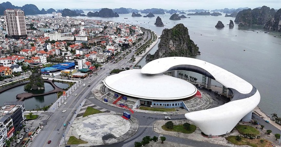 Quảng Ninh: Tăng trưởng GRDP 9 tháng đầu năm dẫn đầu cả nước