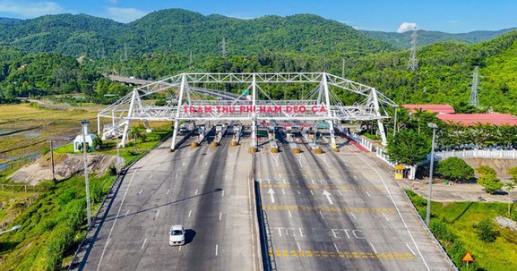 Đèo Cả miễn phí toàn bộ xe chở hàng cứu trợ bão lũ qua 21 trạm