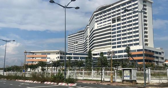 Cảnh hoang vắng tại bệnh viện công 1.500 giường lớn bậc nhất thành phố giàu nhất Việt Nam, vốn đầu tư 4.500 tỷ