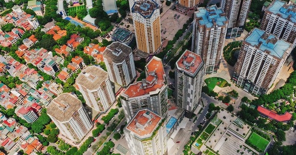 “Thủ phủ” chung cư Hà Nội: Mật độ khủng, giá vẫn "nóng bỏng tay"