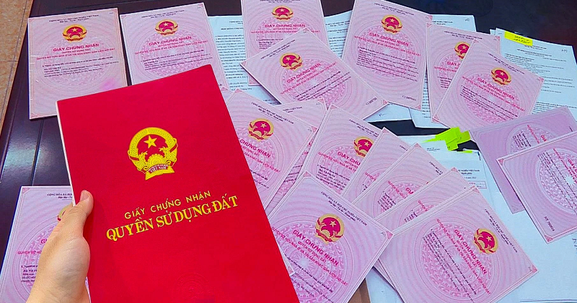Hướng dẫn chi tiết thủ tục đổi sổ đỏ cũ sang sổ mới 2025