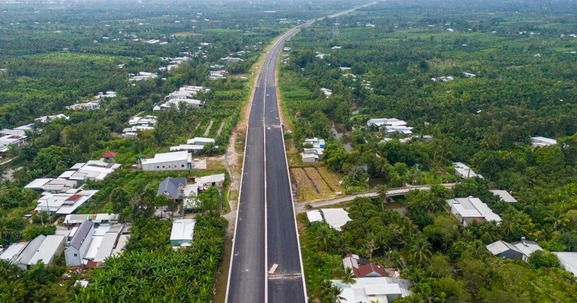 Chỉ hơn một tháng nữa, tuyến cao tốc cuối cùng trên trục xương sống Bắc - Nam phía Đông sẽ cán đích