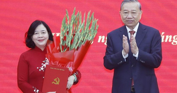 Đồng chí Bùi Thị Minh Hoài giữ chức Bí thư Đảng ủy Mặt trận Tổ quốc, các đoàn thể Trung ương