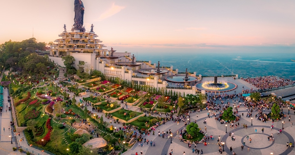 Núi Bà Đen chuẩn bị đón vị khách thứ 5 triệu trong tháng 11