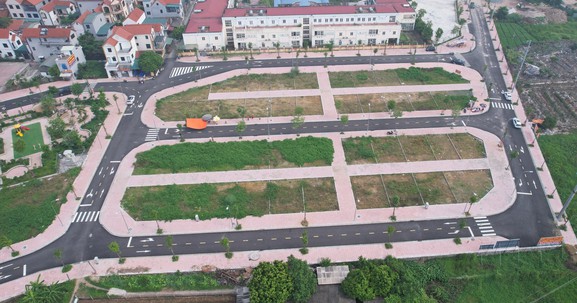 Một năm sau "sốt nóng", đất đấu giá ngoại thành Thủ đô giờ ra sao?