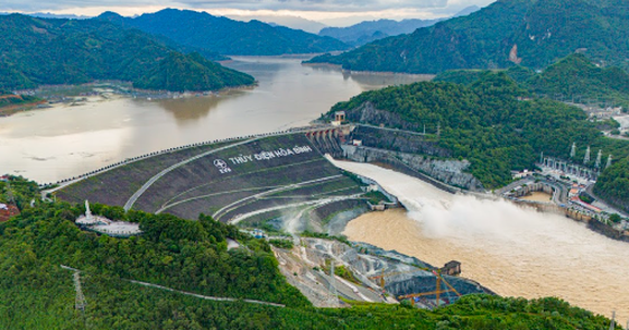 Công trình thủy điện mở rộng có quy mô lớn nhất Việt Nam của EVN sẽ hoàn thành trong tháng tới