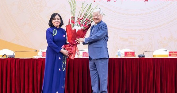 Bà Bùi Thị Minh Hoài giữ chức Chủ tịch Ủy ban Trung ương Mặt trận Tổ quốc Việt Nam