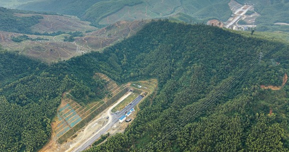 Chỉ 7 ngày nữa, chính thức khánh thành cao tốc 20.400 tỷ với 3 hầm xuyên núi: Giảm tải cho quốc lộ dài nhất Việt Nam