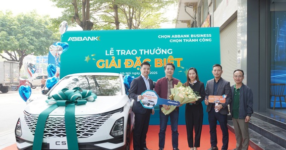 ABBANK trao thưởng xe OMODA C5 cho doanh nghiệp trúng giải đặc biệt chương trình "Chọn ABBANK Business - Chọn Thành công"