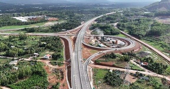 Trong 5 năm, Việt Nam hoàn thành 2.025km đường cao tốc: Gấp gần 2 lần số km đường cao tốc có được trong 20 năm trước nhiệm kỳ