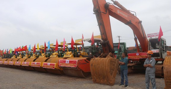 Khởi công, khánh thành các công trình mang tính biểu tượng quốc gia