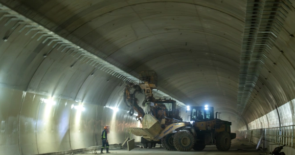 Hầm đường bộ dài thứ 3 Việt Nam:  Sử dụng phương pháp phổ biến trên thế giới, vượt tiến độ 8 tháng, do ‘vua hầm’ xây dựng