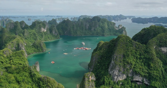 Giải pháp nào giúp Quảng Ninh đạt mục tiêu đón 21 triệu lượt khách năm 2025?