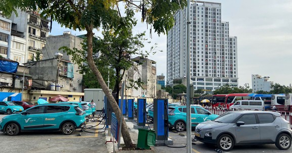 Mô hình trạm sạc tại bến xe mang tới nhiều lợi ích cho người dùng