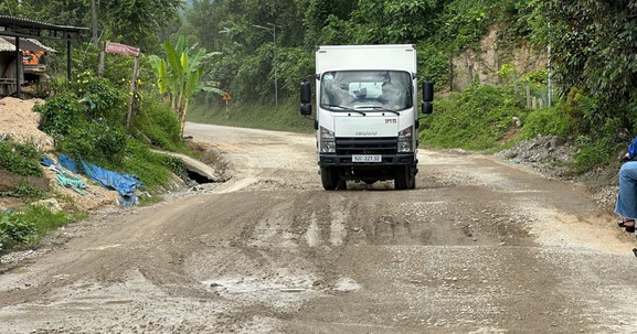 Tuyến quốc lộ độc đạo dài hơn 74km lên miền núi, biên giới phía Tây Đà Nẵng sắp được 'lên đời', vốn đầu tư hơn 4.500 tỷ