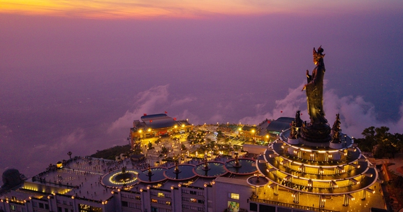  Giải mã hiện tượng người người hành hương về Núi Bà Đen, Tây Ninh đầu năm mới
